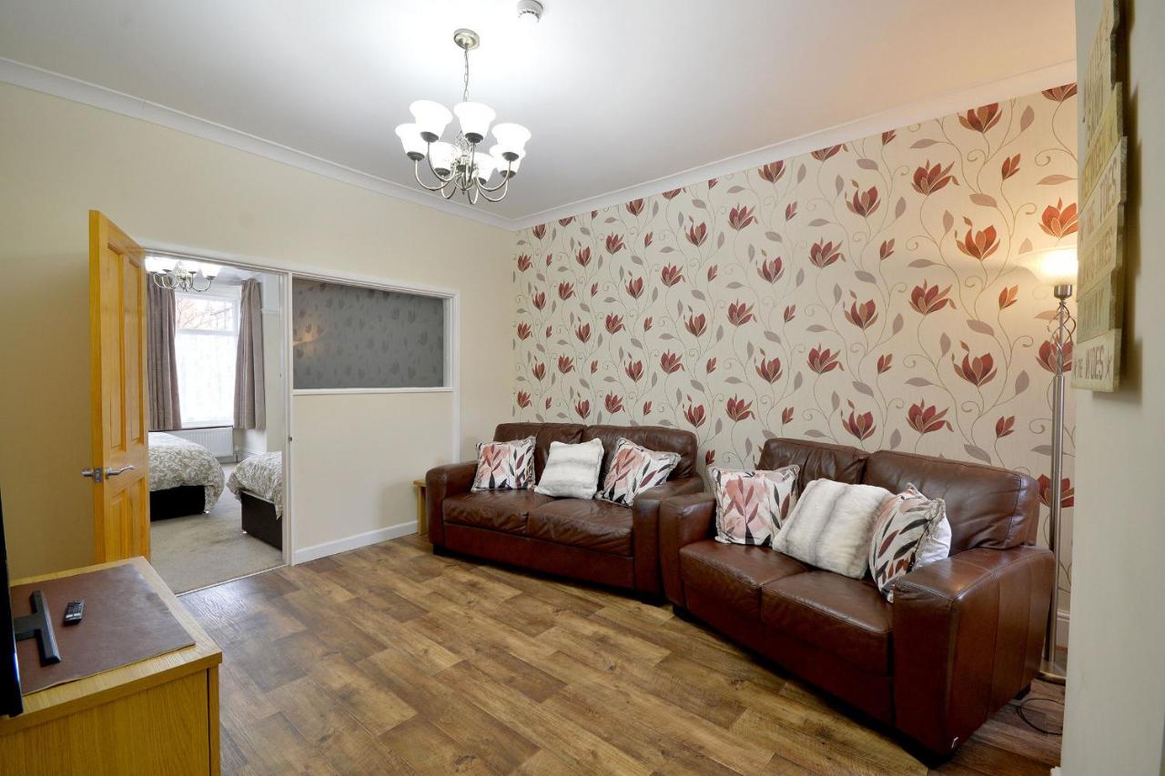 Spacious Modern Ground Floor Apartment, For Up To 6 Guests Scarborough Eksteriør billede