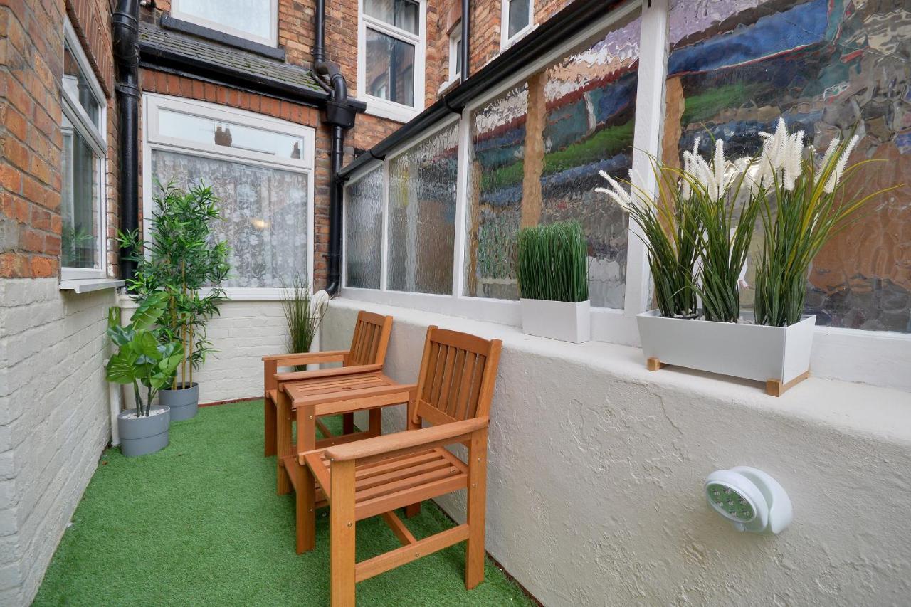 Spacious Modern Ground Floor Apartment, For Up To 6 Guests Scarborough Eksteriør billede