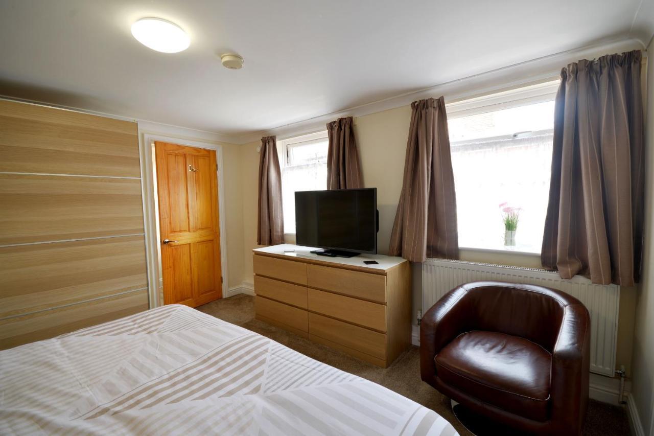 Spacious Modern Ground Floor Apartment, For Up To 6 Guests Scarborough Eksteriør billede