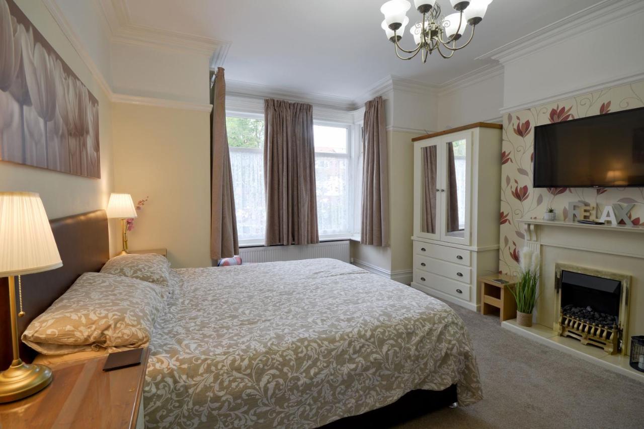 Spacious Modern Ground Floor Apartment, For Up To 6 Guests Scarborough Eksteriør billede