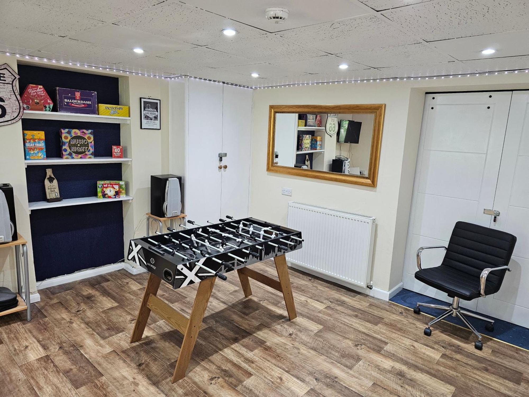 Spacious Modern Ground Floor Apartment, For Up To 6 Guests Scarborough Eksteriør billede