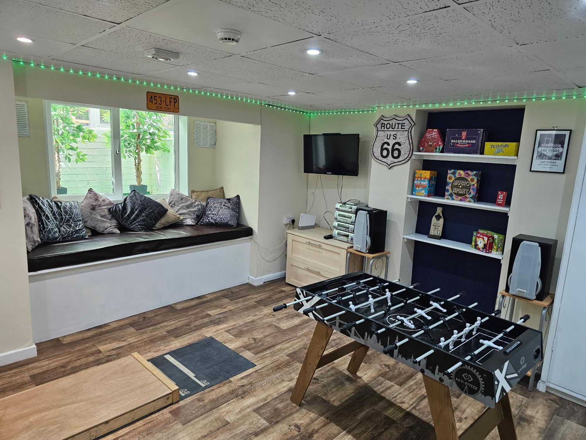 Spacious Modern Ground Floor Apartment, For Up To 6 Guests Scarborough Eksteriør billede